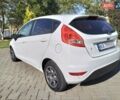 Білий Форд Фієста, об'ємом двигуна 1.4 л та пробігом 200 тис. км за 7799 $, фото 5 на Automoto.ua