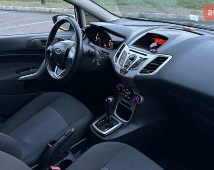 Белый Форд Фиеста, объемом двигателя 1.4 л и пробегом 220 тыс. км за 6950 $, фото 13 на Automoto.ua