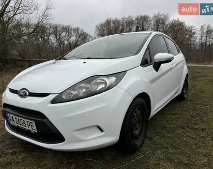 Белый Форд Фиеста, объемом двигателя 1.2 л и пробегом 163 тыс. км за 7000 $, фото 9 на Automoto.ua