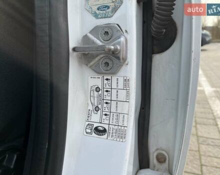 Форд Фиеста 2011 в Пустомытах на Automoto.ua Белый Форд Фиеста, объемом двигателя 1.4 л и пробегом 234 тыс. км за 5500 $, фото 33 на Automoto.ua