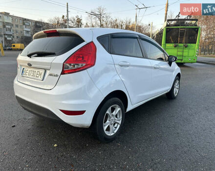 Білий Форд Фієста, об'ємом двигуна 1.24 л та пробігом 128 тис. км за 5300 $, фото 5 на Automoto.ua