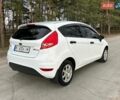 Білий Форд Фієста, об'ємом двигуна 1.25 л та пробігом 106 тис. км за 5900 $, фото 5 на Automoto.ua