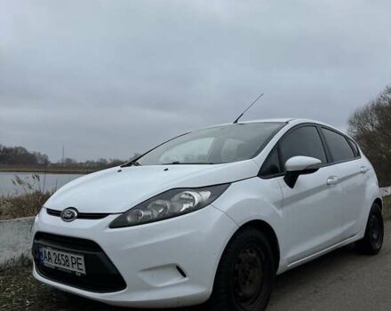Белый Форд Фиеста, объемом двигателя 1.2 л и пробегом 163 тыс. км за 7000 $, фото 4 на Automoto.ua
