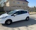 Белый Форд Фиеста, объемом двигателя 1.2 л и пробегом 82 тыс. км за 5500 $, фото 2 на Automoto.ua