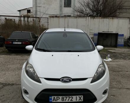 Белый Форд Фиеста, объемом двигателя 1.4 л и пробегом 230 тыс. км за 5400 $, фото 2 на Automoto.ua
