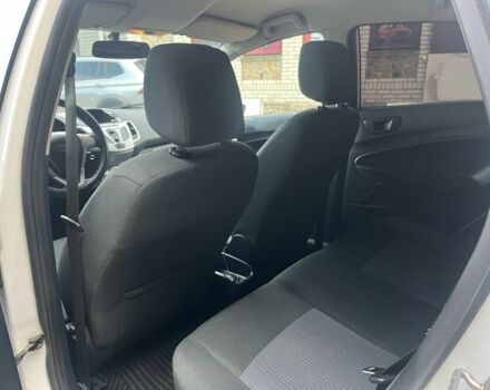 Білий Форд Фієста, об'ємом двигуна 1.4 л та пробігом 222 тис. км за 6800 $, фото 17 на Automoto.ua