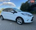 Білий Форд Фієста, об'ємом двигуна 1.4 л та пробігом 90 тис. км за 7777 $, фото 2 на Automoto.ua