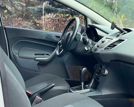 Білий Форд Фієста, об'ємом двигуна 1.4 л та пробігом 240 тис. км за 5990 $, фото 5 на Automoto.ua