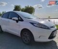 Білий Форд Фієста, об'ємом двигуна 1.4 л та пробігом 200 тис. км за 7799 $, фото 2 на Automoto.ua