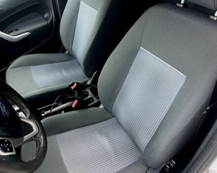 Білий Форд Фієста, об'ємом двигуна 1.4 л та пробігом 222 тис. км за 6800 $, фото 11 на Automoto.ua