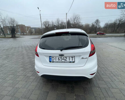 Белый Форд Фиеста, объемом двигателя 1.4 л и пробегом 297 тыс. км за 5900 $, фото 2 на Automoto.ua