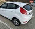 Белый Форд Фиеста, объемом двигателя 1.4 л и пробегом 234 тыс. км за 5000 $, фото 2 на Automoto.ua
