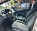 Белый Форд Фиеста, объемом двигателя 1.25 л и пробегом 106 тыс. км за 5750 $, фото 8 на Automoto.ua