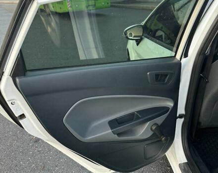 Білий Форд Фієста, об'ємом двигуна 1.24 л та пробігом 128 тис. км за 5300 $, фото 13 на Automoto.ua