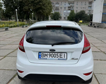 Белый Форд Фиеста, объемом двигателя 1.2 л и пробегом 120 тыс. км за 5300 $, фото 2 на Automoto.ua