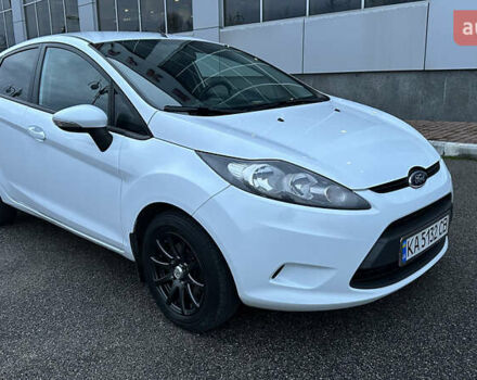 Белый Форд Фиеста, объемом двигателя 1.4 л и пробегом 220 тыс. км за 6950 $, фото 23 на Automoto.ua