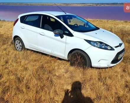 Белый Форд Фиеста, объемом двигателя 1.4 л и пробегом 128 тыс. км за 7900 $, фото 4 на Automoto.ua