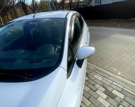 Белый Форд Фиеста, объемом двигателя 1.2 л и пробегом 250 тыс. км за 4999 $, фото 4 на Automoto.ua