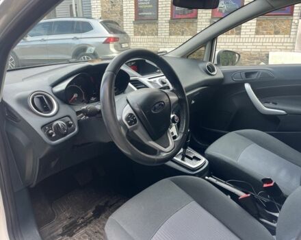 Білий Форд Фієста, об'ємом двигуна 1.4 л та пробігом 222 тис. км за 6800 $, фото 9 на Automoto.ua