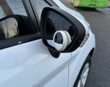 Білий Форд Фієста, об'ємом двигуна 1.24 л та пробігом 128 тис. км за 5300 $, фото 20 на Automoto.ua