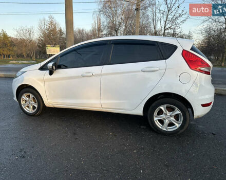 Білий Форд Фієста, об'ємом двигуна 1.24 л та пробігом 128 тис. км за 5300 $, фото 8 на Automoto.ua