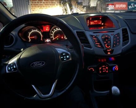 Белый Форд Фиеста, объемом двигателя 1.3 л и пробегом 117 тыс. км за 6400 $, фото 46 на Automoto.ua