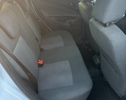 Білий Форд Фієста, об'ємом двигуна 1.24 л та пробігом 128 тис. км за 5300 $, фото 15 на Automoto.ua