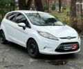 Белый Форд Фиеста, объемом двигателя 1.4 л и пробегом 240 тыс. км за 5990 $, фото 2 на Automoto.ua