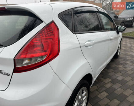 Белый Форд Фиеста, объемом двигателя 1.24 л и пробегом 122 тыс. км за 4900 $, фото 15 на Automoto.ua