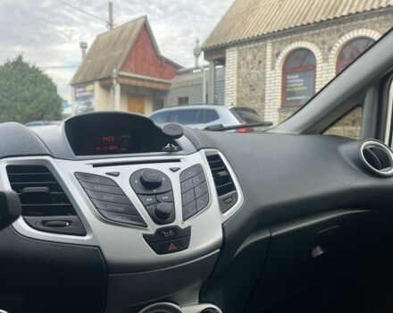 Білий Форд Фієста, об'ємом двигуна 1.4 л та пробігом 222 тис. км за 6800 $, фото 13 на Automoto.ua