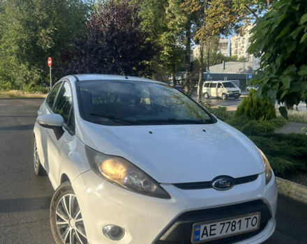 Белый Форд Фиеста, объемом двигателя 1.25 л и пробегом 200 тыс. км за 5200 $, фото 6 на Automoto.ua