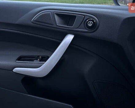 Белый Форд Фиеста, объемом двигателя 1.4 л и пробегом 220 тыс. км за 6950 $, фото 19 на Automoto.ua