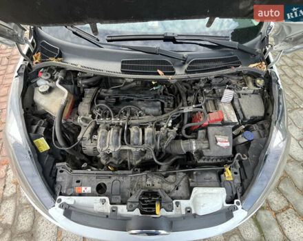 Білий Форд Фієста, об'ємом двигуна 1.39 л та пробігом 222 тис. км за 6800 $, фото 21 на Automoto.ua