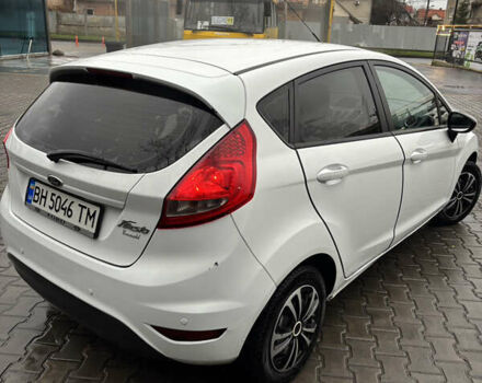 Белый Форд Фиеста, объемом двигателя 1.24 л и пробегом 212 тыс. км за 5400 $, фото 3 на Automoto.ua