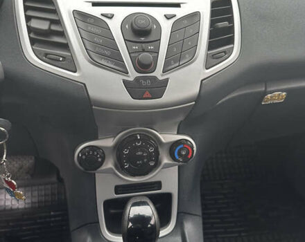 Белый Форд Фиеста, объемом двигателя 1.39 л и пробегом 90 тыс. км за 7500 $, фото 13 на Automoto.ua