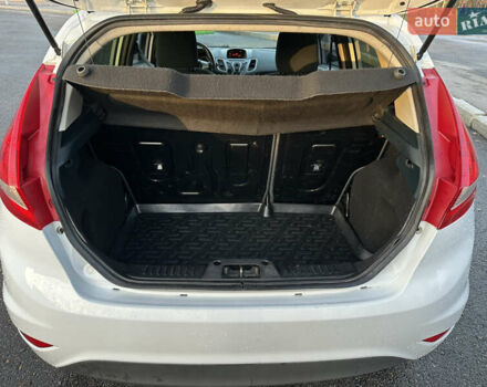 Білий Форд Фієста, об'ємом двигуна 1.24 л та пробігом 128 тис. км за 5300 $, фото 9 на Automoto.ua