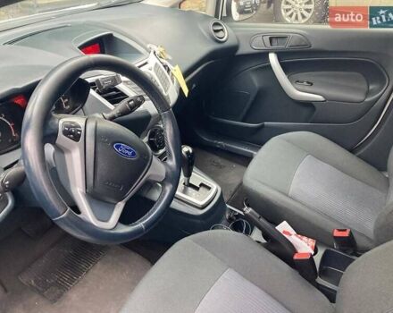 Белый Форд Фиеста, объемом двигателя 1.4 л и пробегом 140 тыс. км за 7300 $, фото 4 на Automoto.ua