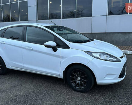 Белый Форд Фиеста, объемом двигателя 1.4 л и пробегом 220 тыс. км за 6950 $, фото 24 на Automoto.ua