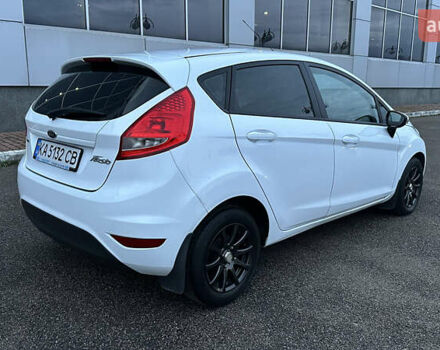 Белый Форд Фиеста, объемом двигателя 1.4 л и пробегом 220 тыс. км за 6950 $, фото 26 на Automoto.ua