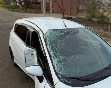 Білий Форд Фієста, об'ємом двигуна 1.2 л та пробігом 103 тис. км за 2200 $, фото 6 на Automoto.ua