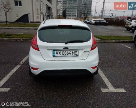 Білий Форд Фієста, об'ємом двигуна 1.39 л та пробігом 94 тис. км за 6700 $, фото 3 на Automoto.ua
