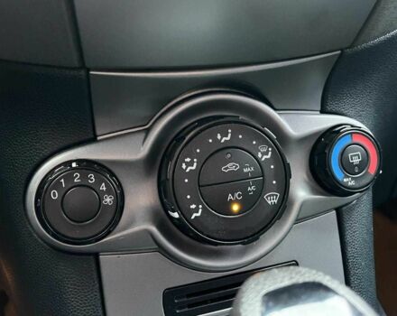 Білий Форд Фієста, об'ємом двигуна 1.4 л та пробігом 240 тис. км за 5990 $, фото 10 на Automoto.ua