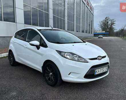 Белый Форд Фиеста, объемом двигателя 1.4 л и пробегом 220 тыс. км за 6950 $, фото 4 на Automoto.ua