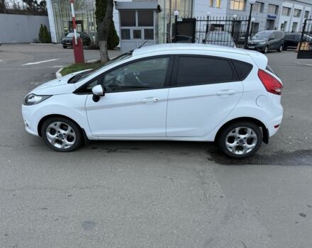 Белый Форд Фиеста, объемом двигателя 1.4 л и пробегом 110 тыс. км за 6950 $, фото 5 на Automoto.ua