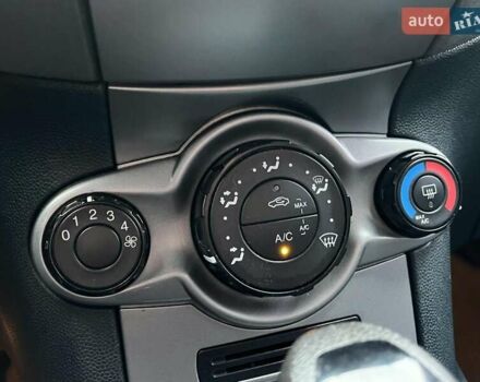 Білий Форд Фієста, об'ємом двигуна 1.4 л та пробігом 240 тис. км за 5990 $, фото 10 на Automoto.ua