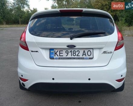 Белый Форд Фиеста, объемом двигателя 1.4 л и пробегом 119 тыс. км за 7900 $, фото 9 на Automoto.ua