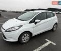 Білий Форд Фієста, об'ємом двигуна 1.4 л та пробігом 49 тис. км за 7500 $, фото 3 на Automoto.ua