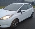 Белый Форд Фиеста, объемом двигателя 1.24 л и пробегом 264 тыс. км за 5500 $, фото 2 на Automoto.ua