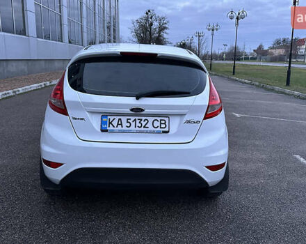 Белый Форд Фиеста, объемом двигателя 1.4 л и пробегом 220 тыс. км за 6950 $, фото 27 на Automoto.ua