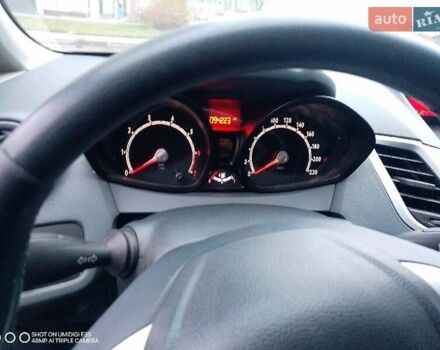 Білий Форд Фієста, об'ємом двигуна 1.39 л та пробігом 94 тис. км за 6700 $, фото 8 на Automoto.ua